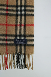 BURBERRY&#039;S made in england - pure cashmere