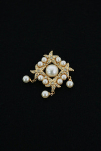 vintage pearl &amp; gold pt pin