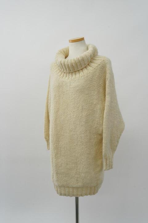YUKIKO - hand knit sweater